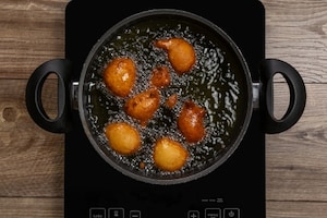 Preparazione Frittelle di mele e ricotta - Fase 3