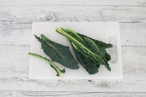 Preparazione Reginelle al cavolo nero e pesto di pomodori secchi - Fase 1