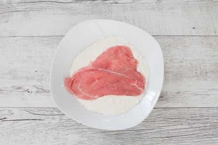 Preparazione Scaloppine al limone - Fase 1 Preparazione Scaloppine al limone - Fase 1