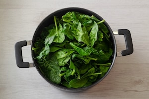 Preparazione Torta salata ricotta e spinaci - Fase 1