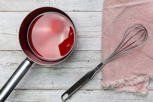 Preparazione Charlotte al cioccolato e frutti di bosco - Fase 1