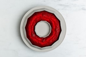 Preparazione Ciambella red velvet con cream cheese e lamponi - Fase 4