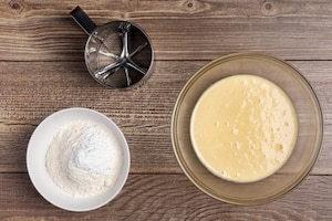 Preparazione Ciambella senza burro ai mirtilli - Fase 1