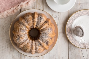 Preparazione Ciambella senza burro ai mirtilli - Fase 3