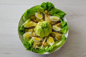 Preparazione Insalata Café de Paris di Paul Bocuse - Fase 4