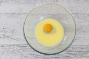 Preparazione Muffin con gocce di cioccolato - Fase 1