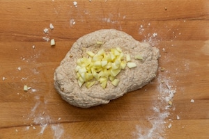 Preparazione Pane alle mele e noci - Fase 3