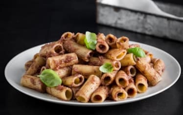 Pasta facile con tre ingredienti