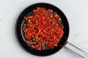 Preparazione Pasta facile con tre ingredienti - Fase 1