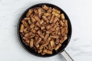 Preparazione Pasta facile con tre ingredienti - Fase 2