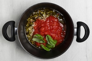 Preparazione Risotto al pomodoro - Fase 1