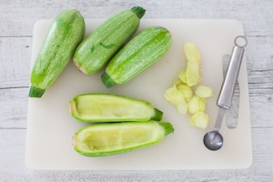 Preparazione Zucchine ripiene di tonno e capperi - Fase 1