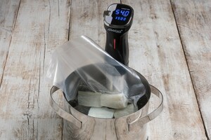 Preparazione Baccalà con pomodorini, olive nere e capperi con cottura a bassa temperatura - Fase 2