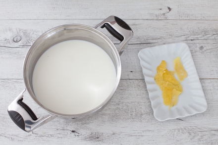 Preparazione Crema al limone - Fase 1 Preparazione Crema al limone - Fase 1