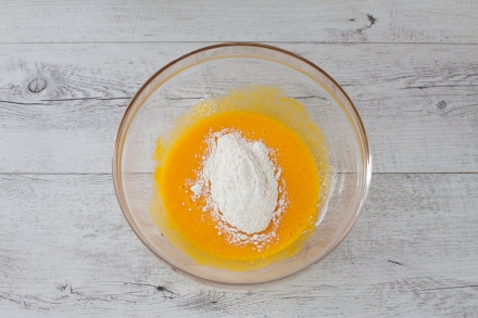 Preparazione Crema al limone - Fase 2 Preparazione Crema al limone - Fase 2