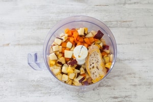 Preparazione Gazpacho di carote e mele con latte di cocco e curcuma  - Fase 3