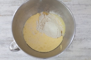 Preparazione Muffin alle mele e briciole di pasta frolla  - Fase 4