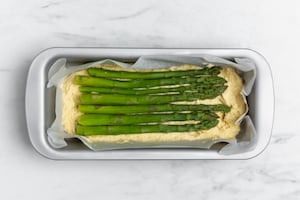 Preparazione Plumcake salato agli asparagi - Fase 3