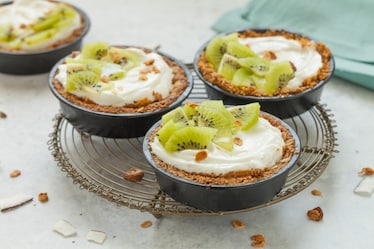 Tartellette di granola al kiwi