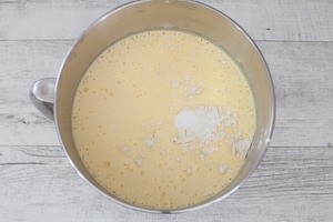 Preparazione Torta versata alla marmellata - Fase 2