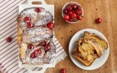 Babka alle ciliegie e cioccolato