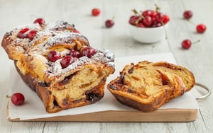 Preparazione Babka alle ciliegie e cioccolato - Fase 4