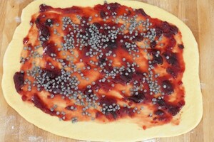 Preparazione Babka alle ciliegie e cioccolato - Fase 2