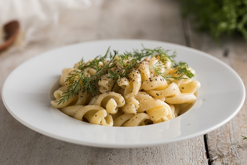 Cacio, pepe e finocchietto ricetta