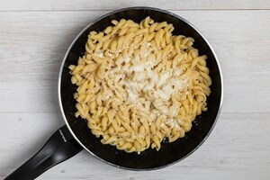 Preparazione Cacio, pepe e finocchietto - Fase 2