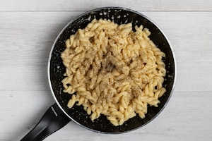 Preparazione Cacio, pepe e finocchietto - Fase 2