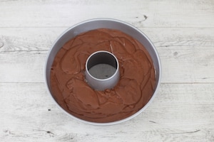 Preparazione Ciambella al cioccolato - Fase 4