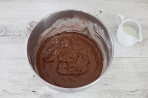 Preparazione Ciambella al cioccolato - Fase 3