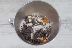 Preparazione Crostata con barrette Kinder - Fase 1