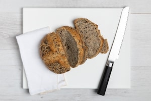 Preparazione Crostini con mozzarella e speck - Fase 1