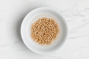 Preparazione Hummus di ceci al pomodoro - Fase 1