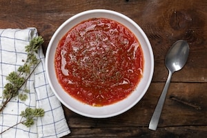 Preparazione Pizza in teglia con provola e salame  - Fase 2