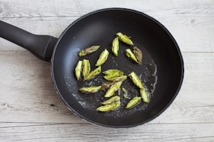Preparazione Risotto agli asparagi con il Bimby - Fase 1