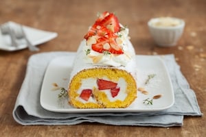 Preparazione Rotolo alle fragole - Fase 6