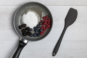 Preparazione Sbriciolata senza glutine con ricotta e frutti di bosco - Fase 1