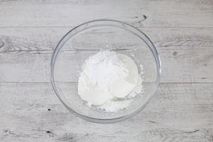 Preparazione Tiramisù alla ricotta - Fase 1