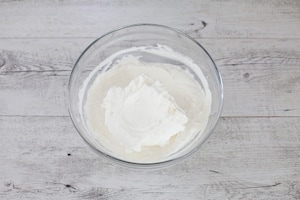 Preparazione Tiramisù alla ricotta - Fase 1