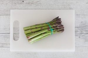 Preparazione Torta salata con asparagi, ricotta, erba cipollina e gruyère  - Fase 1