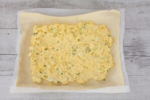 Preparazione Torta salata con asparagi, ricotta, erba cipollina e gruyère  - Fase 2