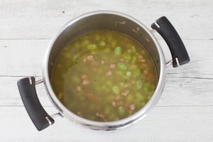 Preparazione Zuppa di fave fresche - Fase 2