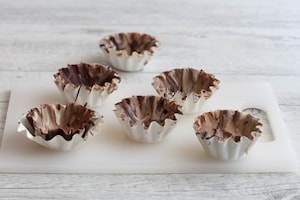 Preparazione Cestini di cioccolato variegati - Fase 2