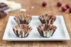 Preparazione Cestini di cioccolato variegati - Fase 2