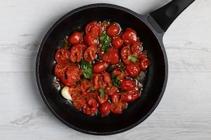 Preparazione Friggitelli al pomodoro - Fase 2