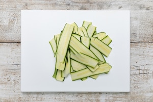 Preparazione Girelle con mozzarella, zucchine e pancetta - Fase 1