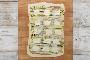 Preparazione Girelle con mozzarella, zucchine e pancetta - Fase 2