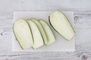 Preparazione Involtini di melanzane al forno - Fase 1